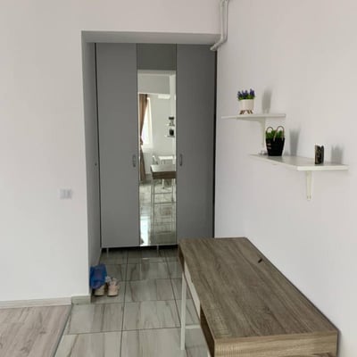 Location d’un studio accueillant avec balcon, secteur 6, Chiajna, Bucarest, Roumanie